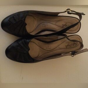 Hush Puppies Soft Style Black Slingbacks with design - Size 9M